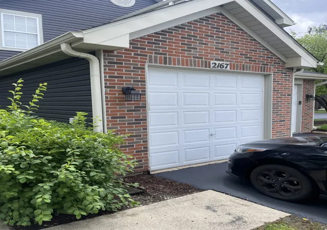 Photo 2 of Sale Pending at 2167 Lake Ridge Dr, Glendale Heights, IL 60139 | MLS# 12677740 | Listing updated on 2026-08-25