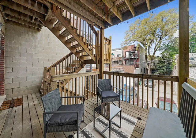 16th image of 922 N Wood St #2, Chicago, IL 60622 | MLS# 12677762