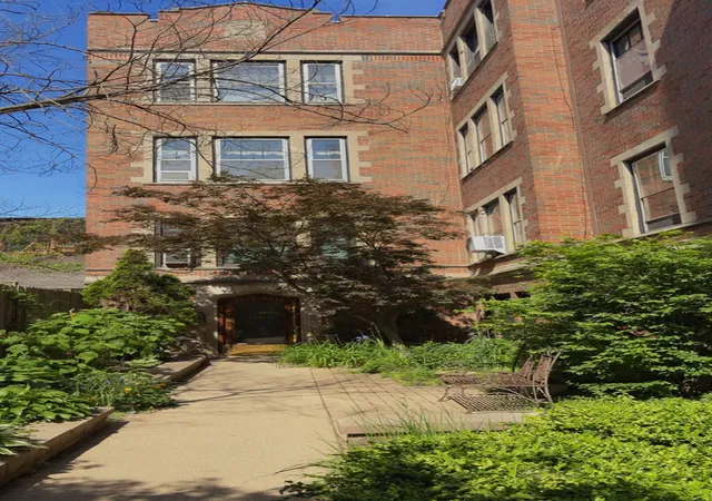 Homes for sale in Chicago, IL | 5618 S Blackstone Ave S #2, Chicago, IL 60637 | MLS# 12677805