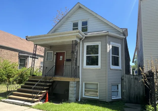 Homes for sale in Chicago, IL | 5233 S Hermitage Ave, Chicago, IL 60609 | MLS# 12677829