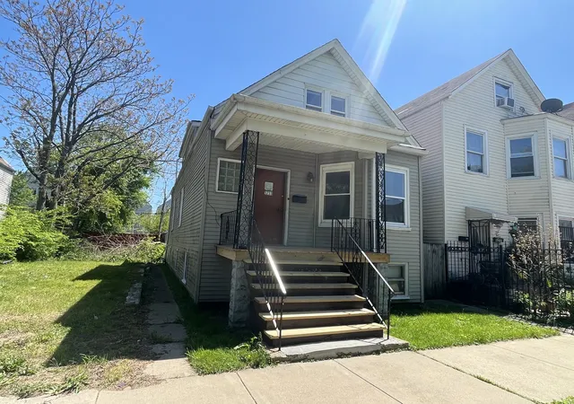 Homes for sale in Chicago, IL | 5233 S Hermitage Ave, Chicago, IL 60609 | MLS# 12677829
