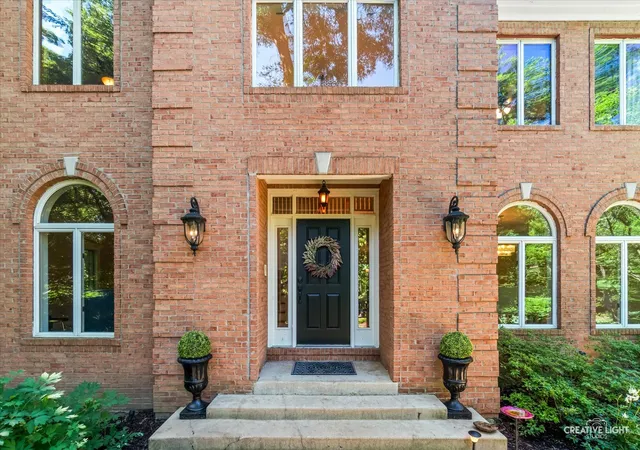 2nd image of 40w913 Trotter Ln, St. Charles, IL 60175 | MLS# 12677838