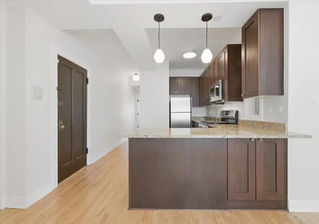 Homes for sale in Chicago, IL | 2152 W Ainslie St #D2, Chicago, IL 60625 | MLS# 12677867