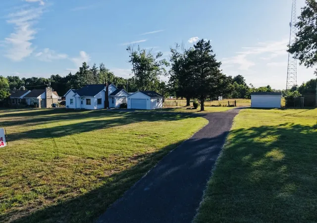 4th image of 17695 Route 37 Hwy, Johnston City, IL 62951 | MLS# 12677888