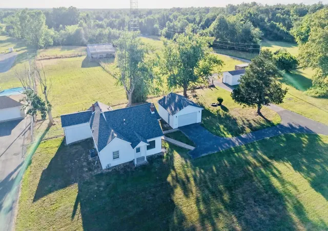 5th image of 17695 Route 37 Hwy, Johnston City, IL 62951 | MLS# 12677888
