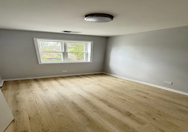 2nd image of 341 W 24th St #3, Chicago, IL 60616 | MLS# 12677940