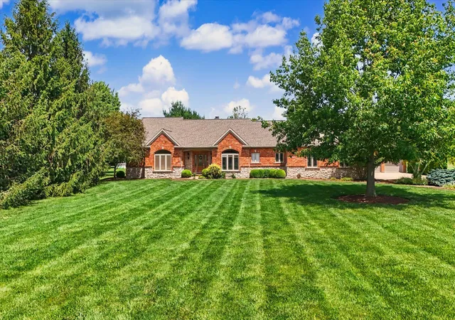 Homes for sale in Mahomet, IL | 200 Riverbend Blvd, Mahomet, IL 61853 | MLS# 12677941