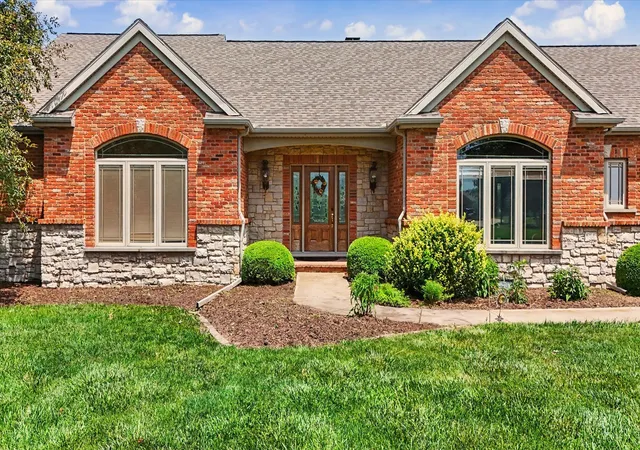 Homes for sale in Mahomet, IL | 200 Riverbend Blvd, Mahomet, IL 61853 | MLS# 12677941