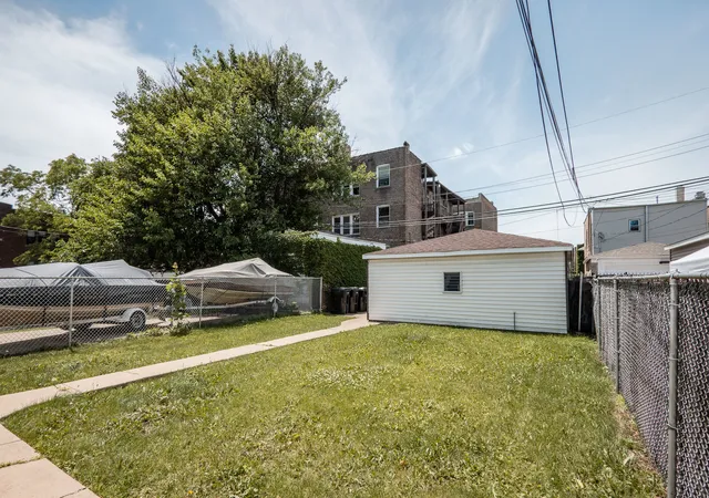 Homes for sale in Chicago, IL | 7952 S Elizabeth St, Chicago, IL 60620 | MLS# 12677945