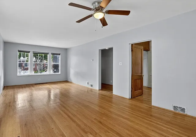 4th image of 4935 W Henderson St, Chicago, IL 60641 | MLS# 12677954