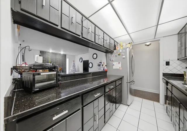 Photo 3 of Townhouse for sale at 4042 Trafalgar Ln #4042, Oak Lawn, IL 60453 | MLS# 12677957 | Listing updated on 2026-08-11
