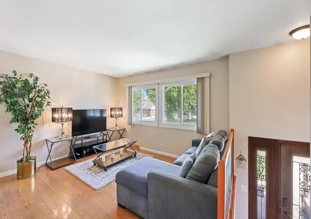 Homes for sale in Elmhurst, IL | 1326 Degener Ave, Elmhurst, IL 60126 | MLS# 12677960