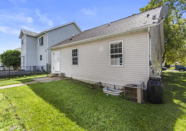 Homes for sale in Urbana, IL | 1304 S Abercorn, Urbana, IL 61802 | MLS# 12677965