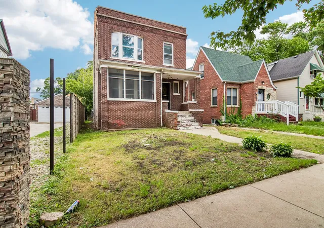 Photo 3 of Single family home for sale at 9605 S Winston Ave, Chicago, IL 60643 | MLS# 12677978 | Listing updated on 2026-10-09