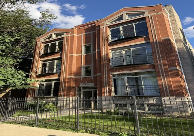 2nd image of 2657 W Thomas St #2E, Chicago, IL 60622 | MLS# 12677990