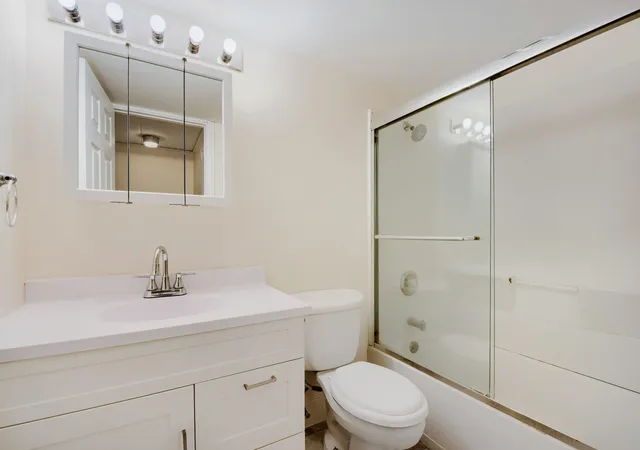 Homes for sale in Schaumburg, IL | 1102 Westover Ln #1A, Schaumburg, IL 60193 | MLS# 12678017