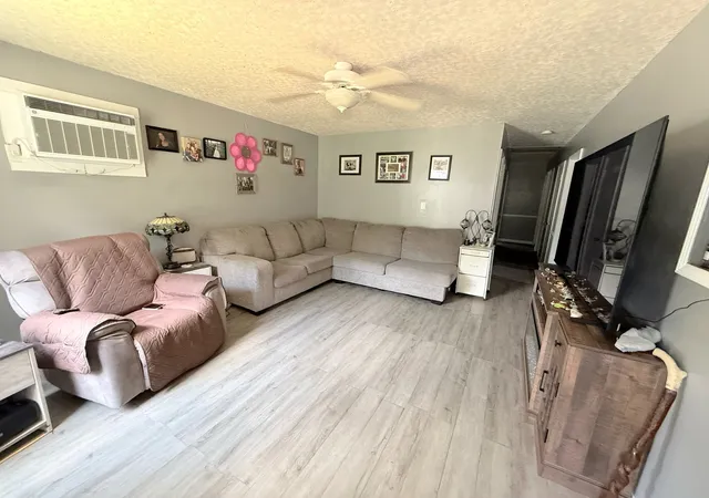 4th image of 408 N 12Th St, Herrin, IL 62948 | MLS# 12678046
