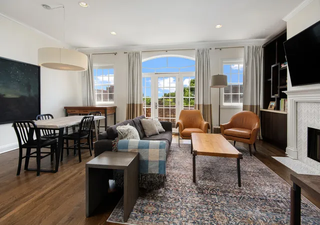 Homes for sale in Chicago, IL | 2136 W Division St #4, Chicago, IL 60622 | MLS# 12678112