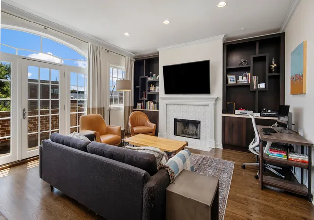 Homes for sale in Chicago, IL | 2136 W Division St, Chicago, IL 60622