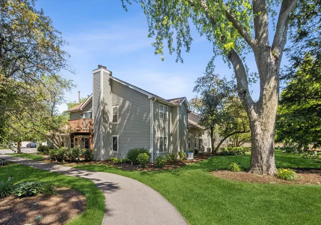 31st image of 1375 Ridgefield Cir #1375, Carol Stream, IL 60188 | MLS# 12678127