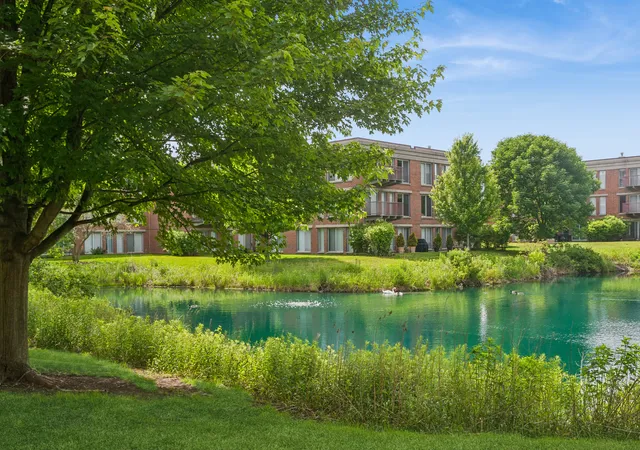 2nd image of 402 Kelburn Rd #323, Deerfield, IL 60015 | MLS# 12678182