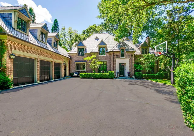 Homes for sale in Lake Forest, IL | 30 S Sheridan Rd, Lake Forest, IL 60045 | MLS# 12678184