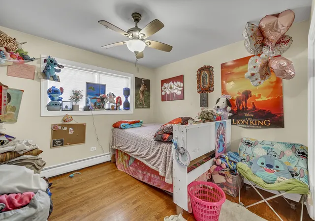 image of 327 N Princeton Ave, Villa Park, IL 60181