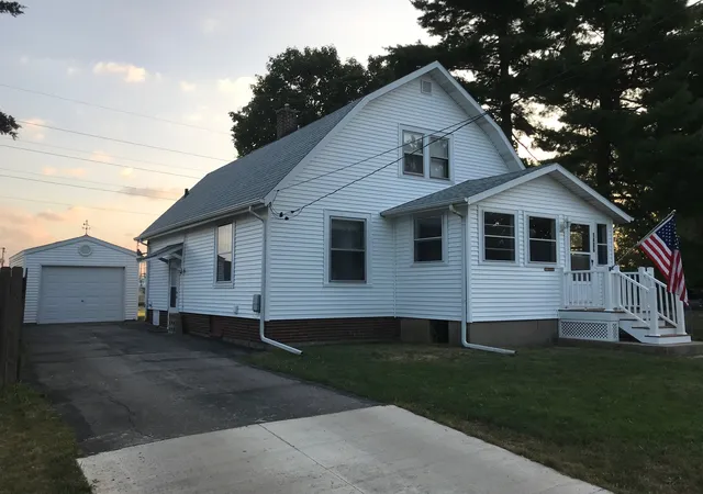 Homes for sale in Champaign, IL | 1406 W Columbia Ave, Champaign, IL 61821 | MLS# 12678254