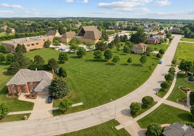 Homes for sale in Orland Park, IL | 13210 Georgetown Dr, Orland Park, IL 60462 | MLS# 12678255