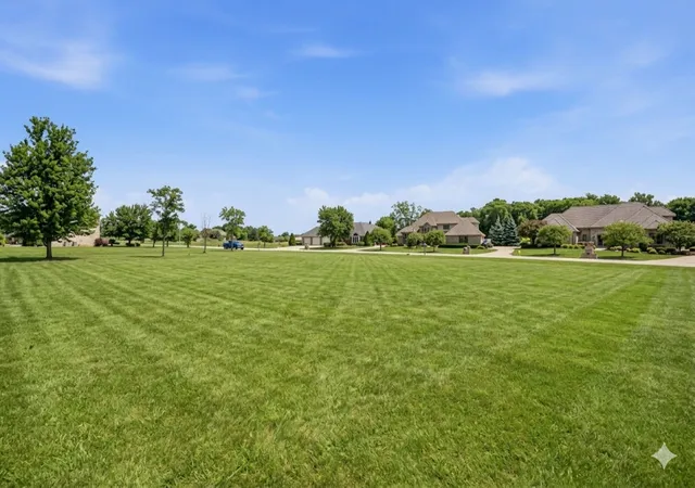 Homes for sale in Orland Park, IL | 13210 Georgetown Dr, Orland Park, IL 60462 | MLS# 12678255