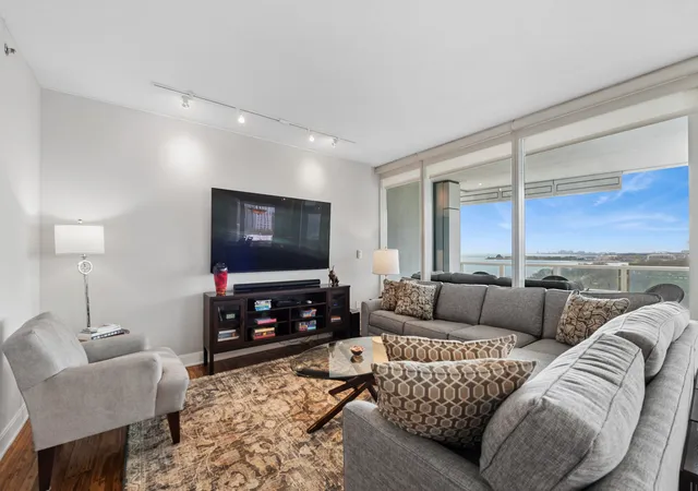2nd image of 340 E Randolph St #907, Chicago, IL 60601 | MLS# 12678272