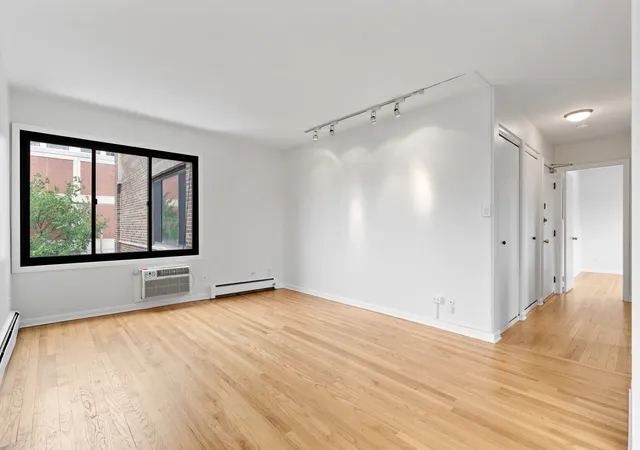 Homes for sale in Chicago, IL | 455 W Saint James Pl #506, Chicago, IL 60614 | MLS# 12678310