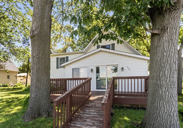 Homes for sale in Hampton, IL | 404 1St Ave, Hampton, IL 61256 | MLS# 12678316