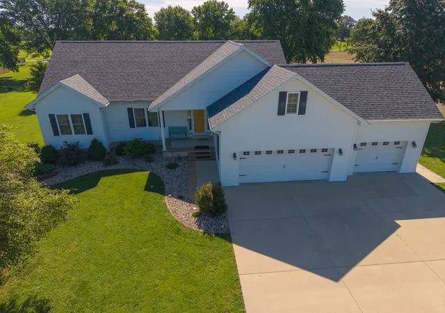 Homes for sale in Woodlawn, IL | 112 Pheasant Run, Woodlawn, IL 62898 | MLS# 12678318