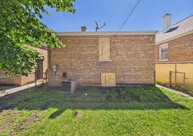 Homes for sale in Chicago, IL | 5208 S Long Ave, Chicago, IL 60638 | MLS# 12678375