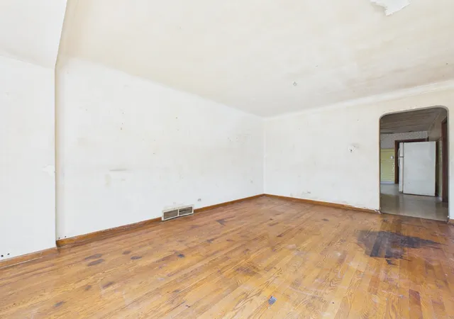 Homes for sale in Chicago, IL | 5208 S Long Ave, Chicago, IL 60638 | MLS# 12678375