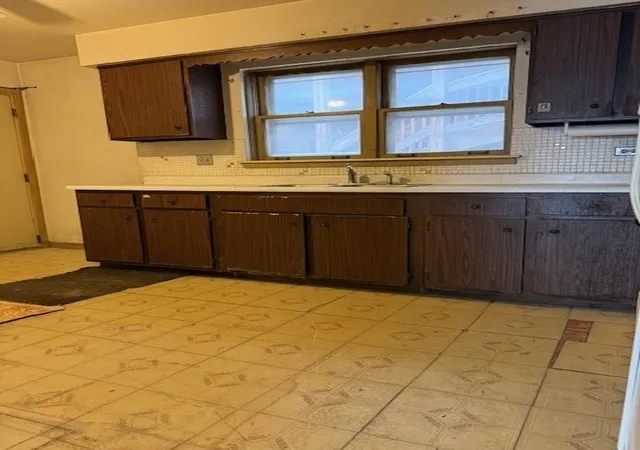 Homes for sale in Chicago, IL | 1517 W Lunt Ave #2A, Chicago, IL 60626 | MLS# 12678378