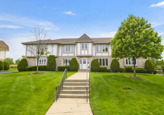 Homes for sale in Palos Park, IL | 19 Saint Moritz Dr #201, Palos Park, IL 60464 | MLS# 12678379