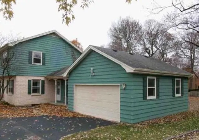 3rd image of 133 Mayflower Dr, Batavia, IL 60510 | MLS# 12678412