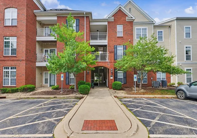 Homes for sale in Urbana, IL | 1905 N Lincoln Ave #317, Urbana, IL 61801 | MLS# 12678420