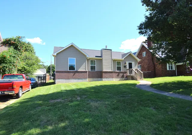 Homes for sale in Mt Vernon, IL | 824 N Pace Ave, Mt Vernon, IL 62864 | MLS# 12678430