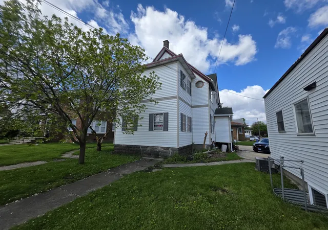 Photo 2 of Sale Pending at 333 N 7th Street, De Kalb, IL 60115 | MLS# 12678433 | Listing updated on 2026-07-03