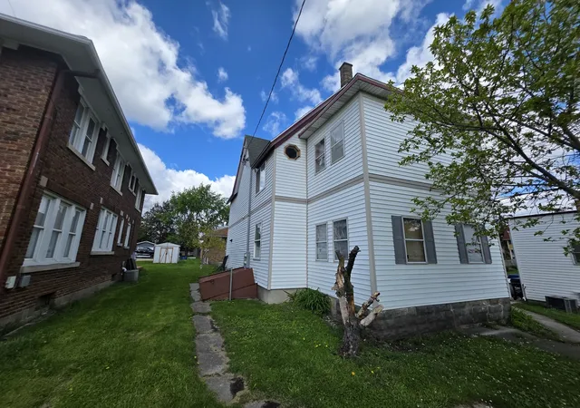 Photo 3 of Sale Pending at 333 N 7th Street, De Kalb, IL 60115 | MLS# 12678433 | Listing updated on 2026-07-03