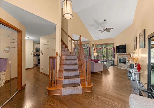 3rd image of 6930 Lexington Ct, Tinley Park, IL 60477 | MLS# 12678438