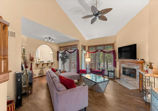 4th image of 6930 Lexington Ct, Tinley Park, IL 60477 | MLS# 12678438