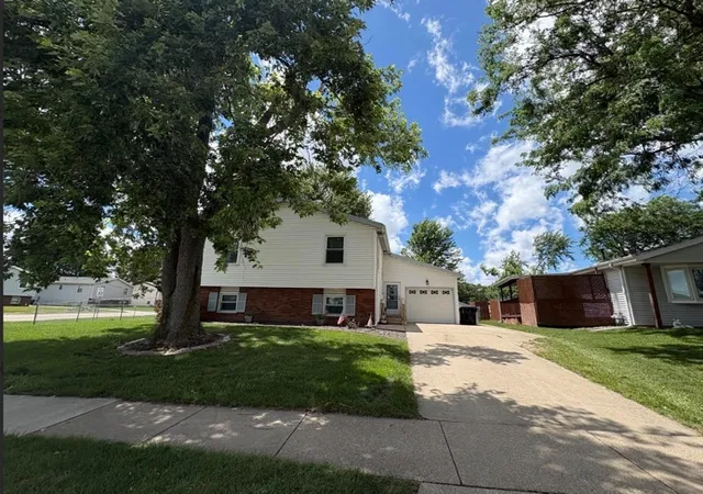 Homes for sale in Bloomington, IL | 1402 N Hershey Rd, Bloomington, IL 61704 | MLS# 12678463