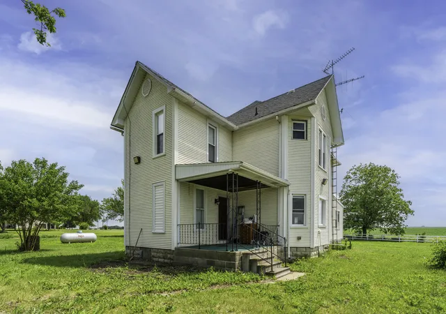 Homes for sale in Cornell, IL | 24501 N 1300 East Rd, Cornell, IL 61319 | MLS# 12678467