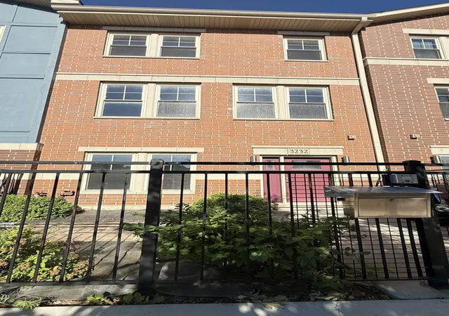 1st image of 3232 S Shields Ave, Chicago, IL 60616 | MLS# 12678488
