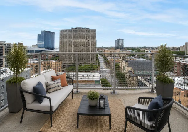 Homes for sale in Chicago, IL | 1845 S Michigan Avenue, Chicago, IL 60616 | Houzeo