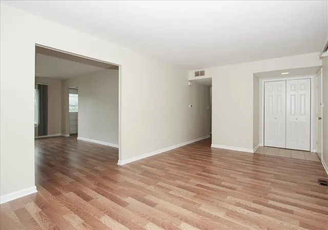 5th image of 1475 Rosedale Ln, Hoffman Estates, IL 60169 | MLS# 12678532
